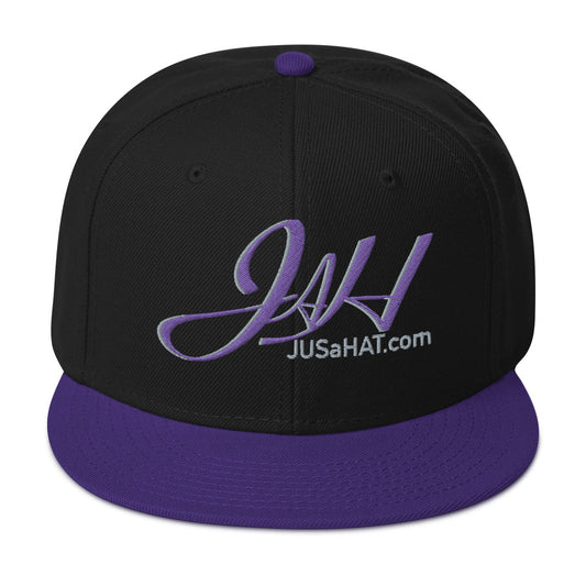 Snapback Hat w/ Brand logo